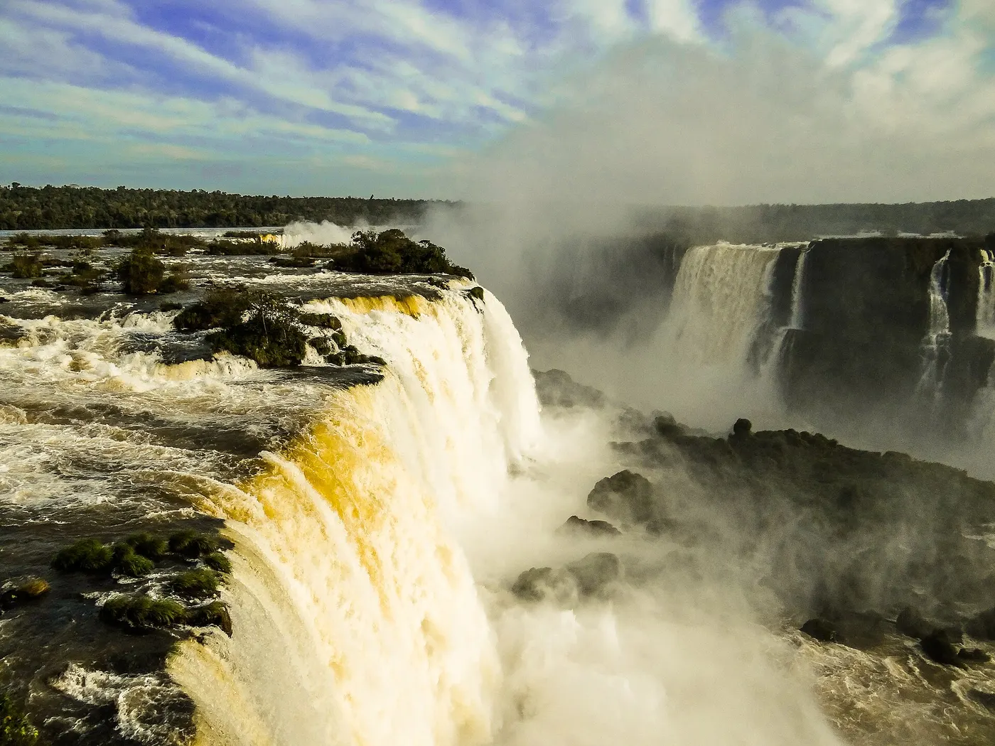 Iguaçu Falls, Brazilian side, photo 2 of 4